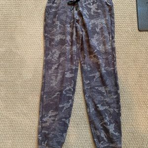 Lululemon Ready To Rulu Updated, size 4